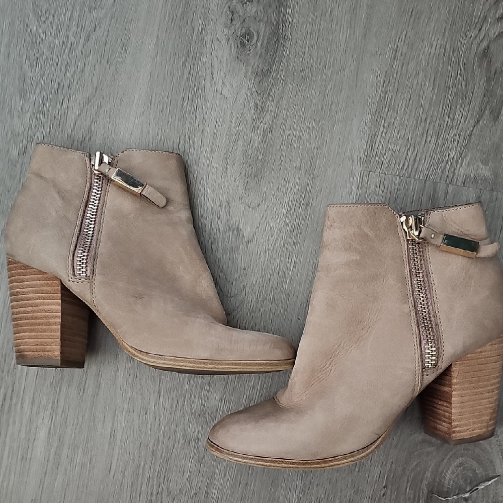 Aldo Mathia Ankle Boots with Zipper Detail